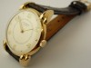 Universal Geneve 18k gold wristwatch (1945)