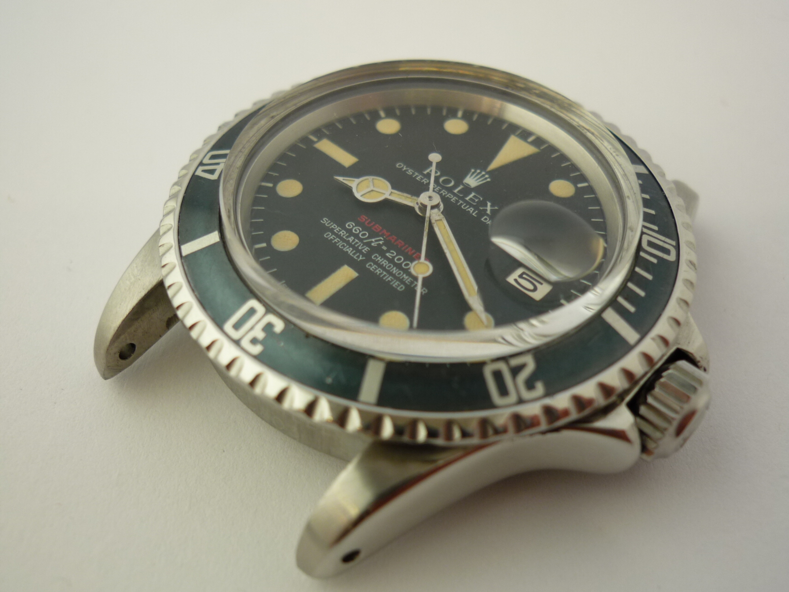 red submariner dial